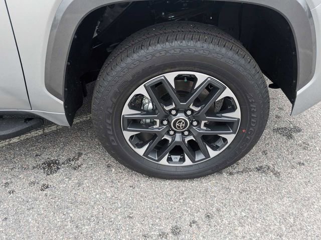 New 2024 Toyota Tundra Limited image 32