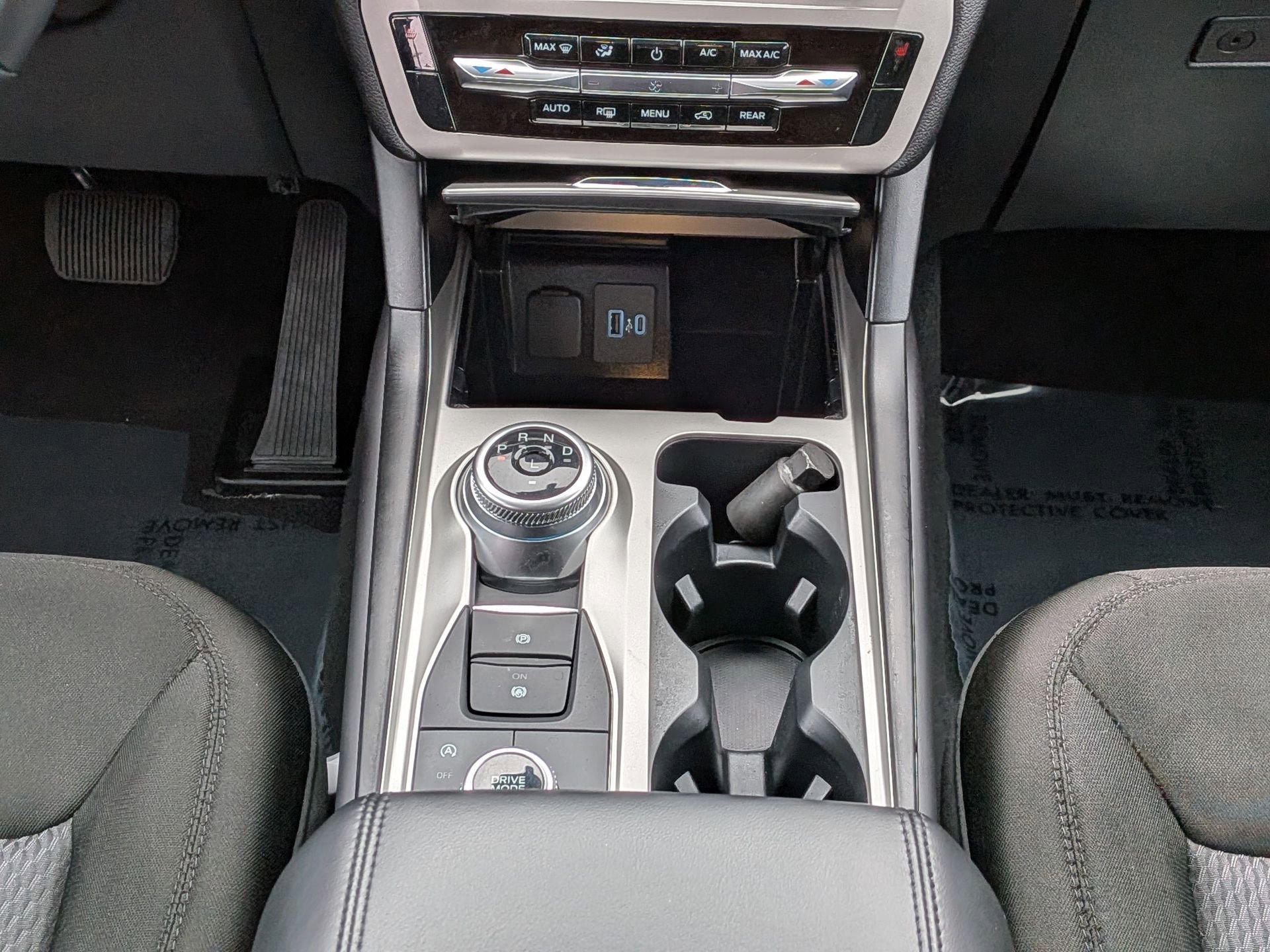 Used 2023 Ford Explorer XLT image 23