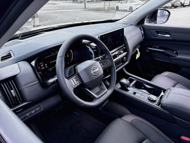 New 2026 Nissan Pathfinder Platinum AWD/4WD image 10