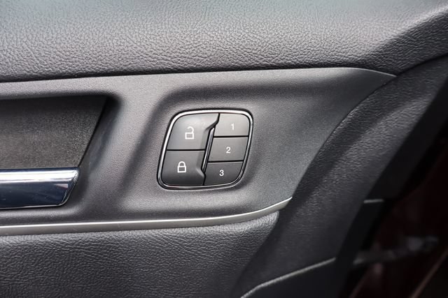 Used 2019 Lincoln MKC Select w/ Select Plus Package AWD/4WD image 12