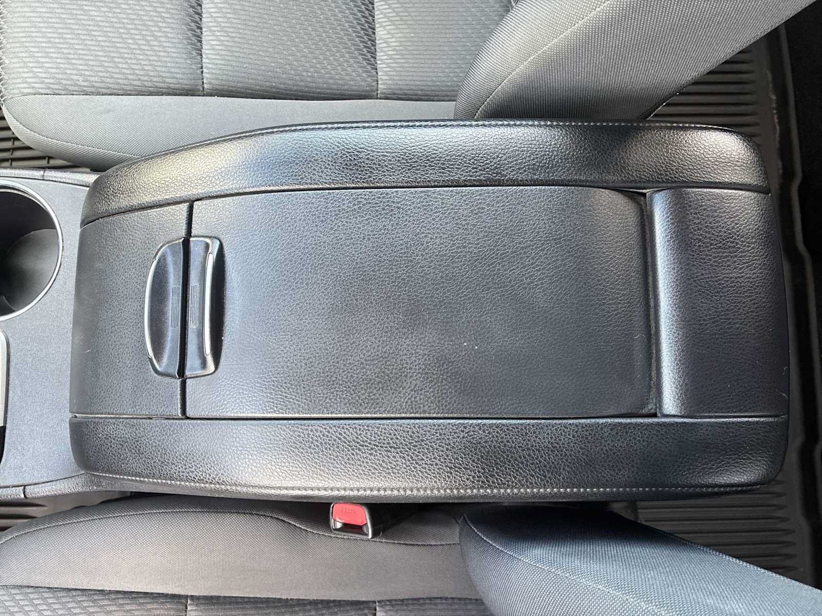 Used 2019 Toyota Highlander LE AWD/4WD image 21