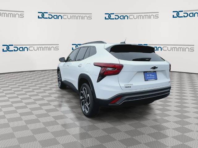 Used 2025 Chevrolet Trax RS w/ Driver Confidence Package FWD image 6