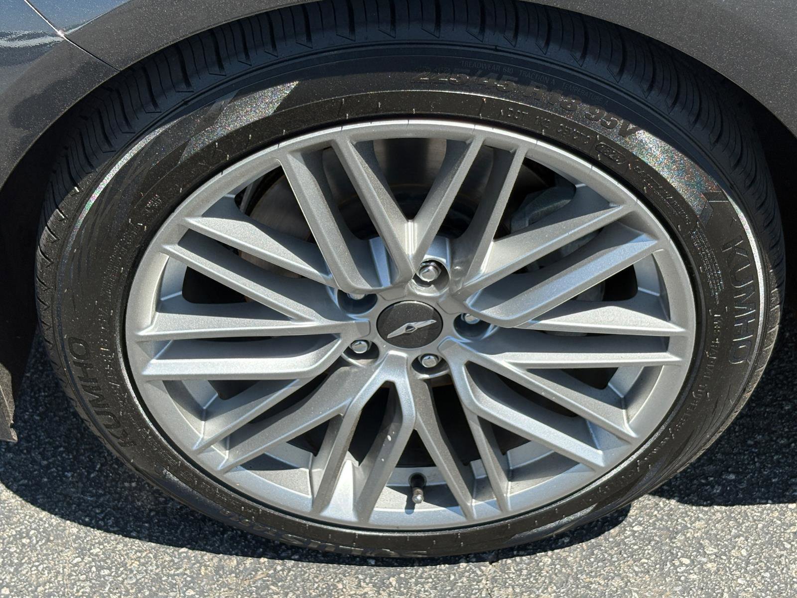 Used 2021 Genesis G70 2.0T image 14