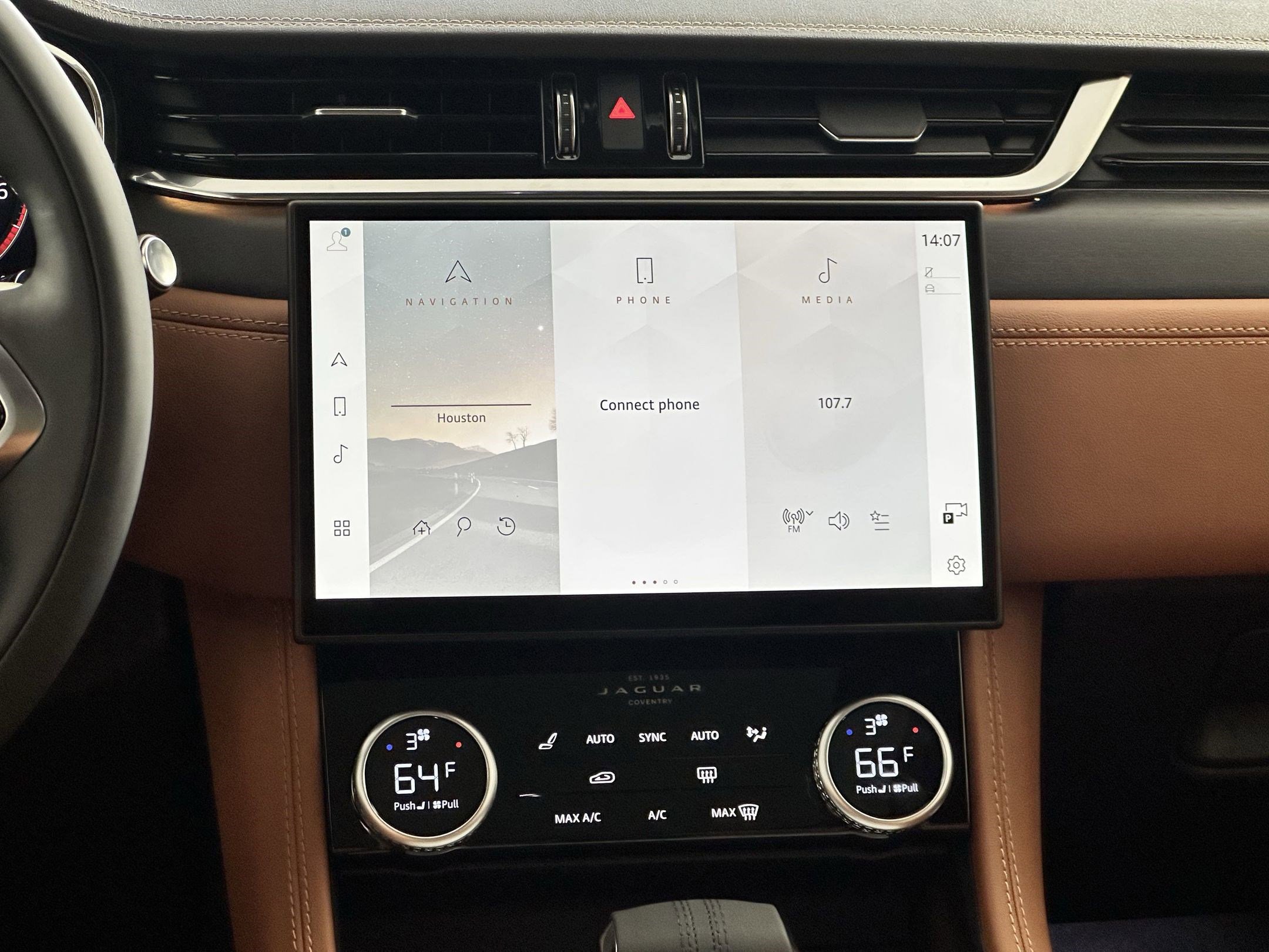 New 2026 Jaguar F-PACE R-Dynamic S image 22