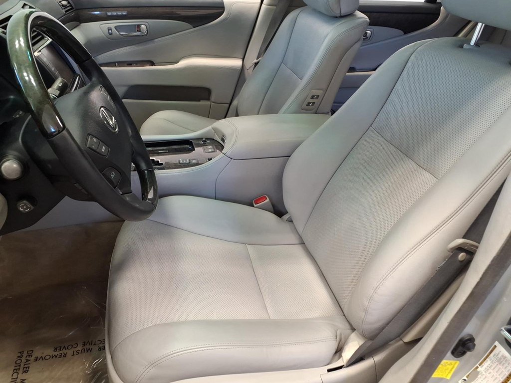 Used 2012 Lexus LS 460 AWD w/ Comfort Pkg image 18