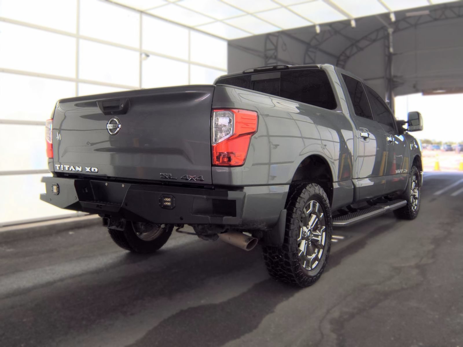 Used 2019 Nissan Titan SL w/ Chrome Package AWD/4WD image 7