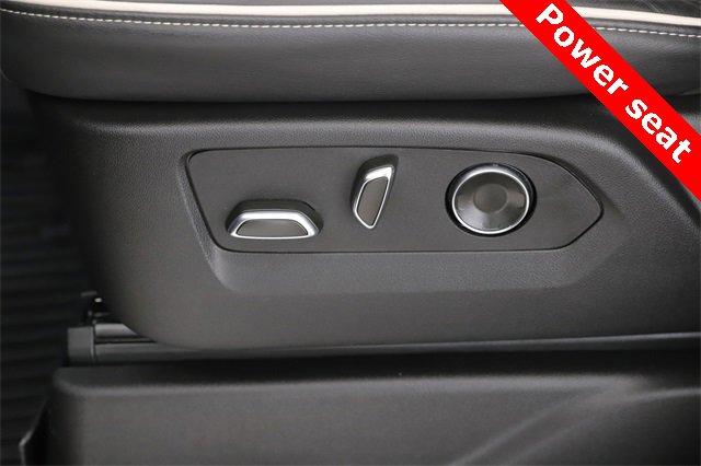 Used 2025 Cadillac Escalade ESV Sport image 19