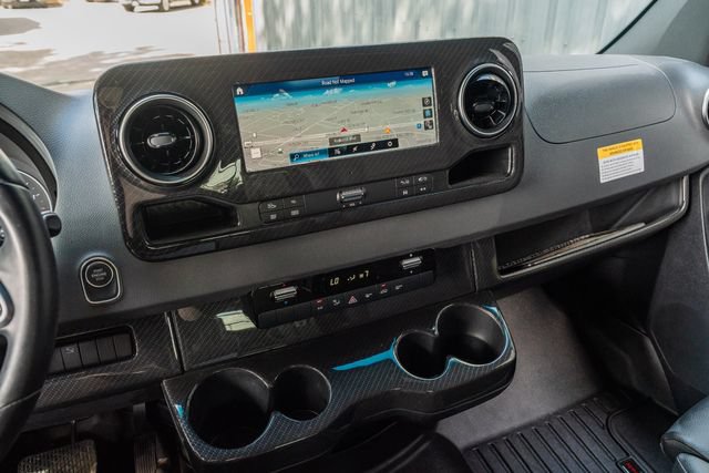 Used 2021 Mercedes-Benz Sprinter 2500 image 26
