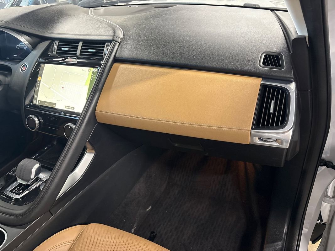 Used 2021 Jaguar E-PACE SE image 42