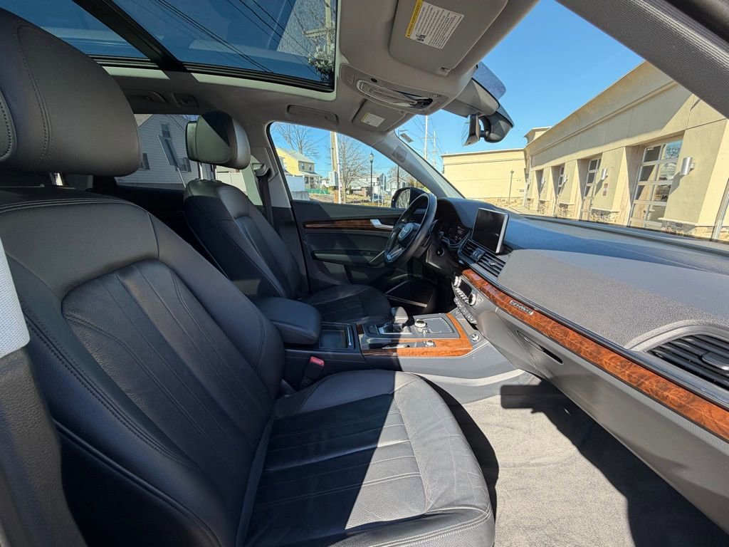 Used 2018 Audi Q5 2.0T Premium Plus w/ Premium Plus Package image 12