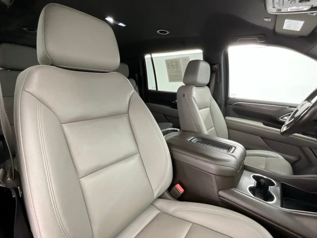 Used 2022 Chevrolet Suburban Z71 image 14