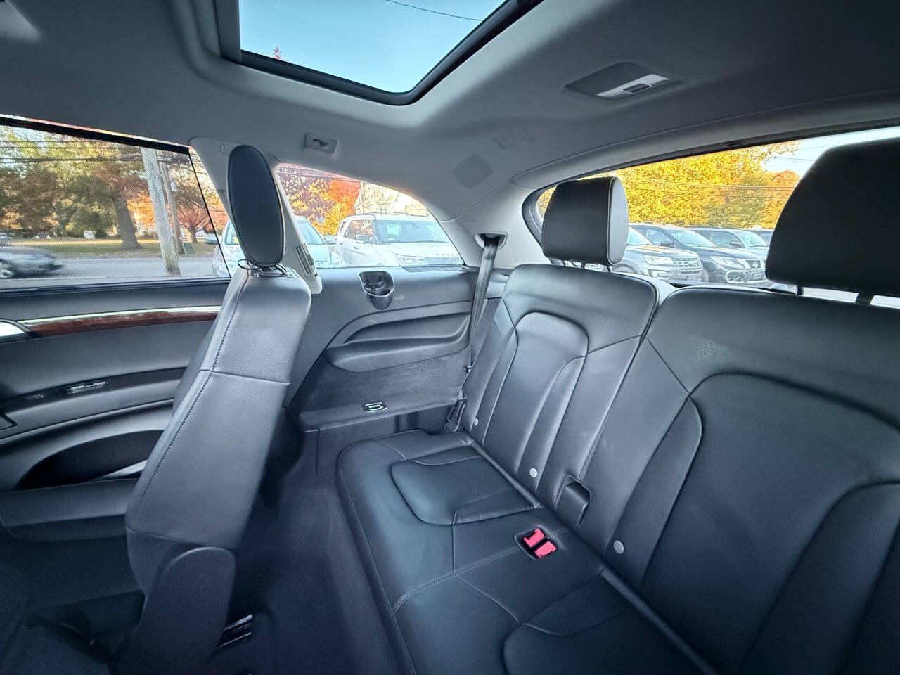Used 2015 Audi Q7 3.0T S line Prestige w/ Cold Weather Package AWD/4WD image 46