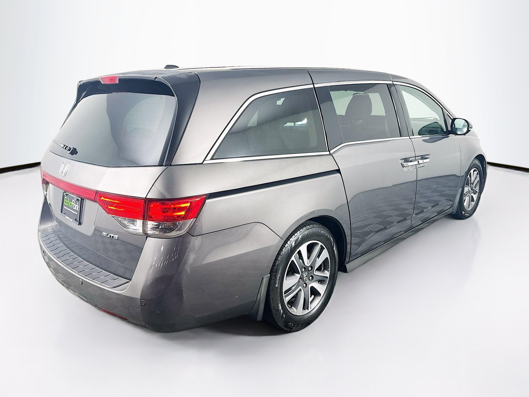 Used 2015 Honda Odyssey Touring image 9