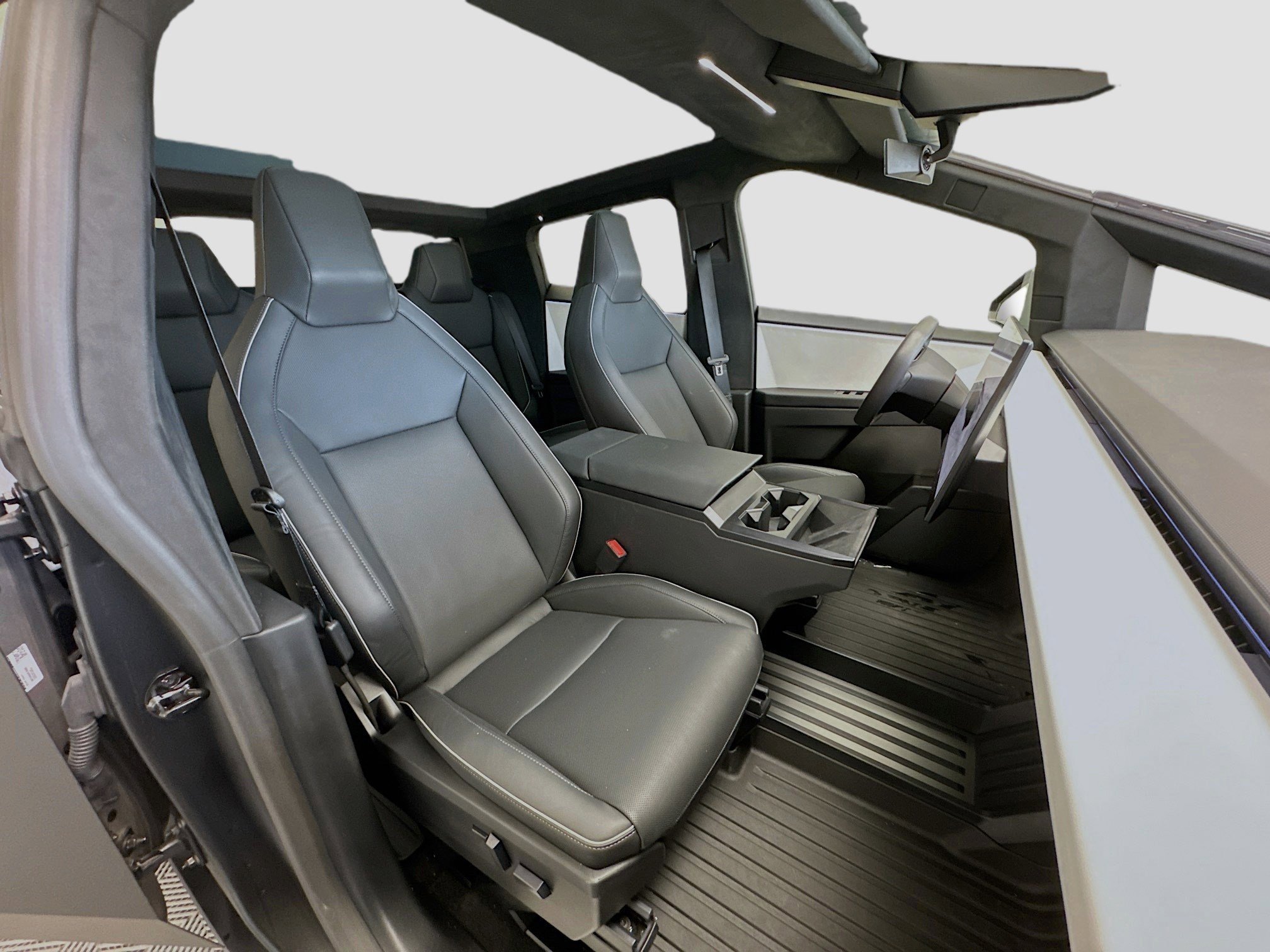 Used 2024 Tesla Cybertruck AWD Crew Cab image 20