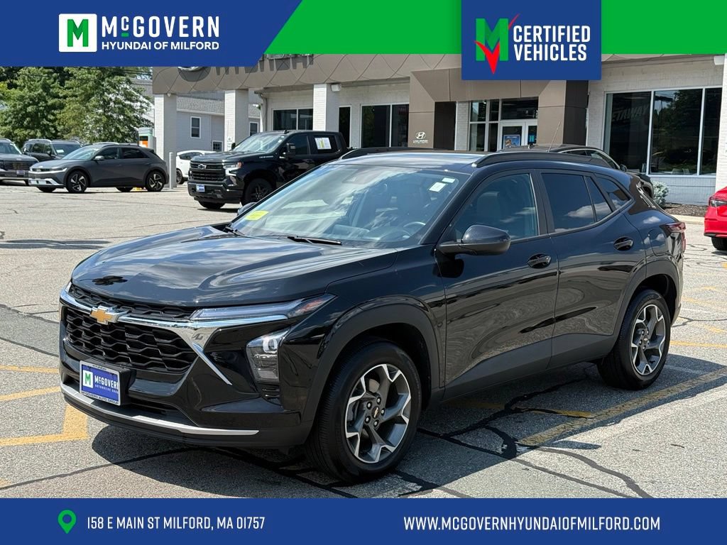 Used 2026 Chevrolet Trax LT w/ Sunroof Package