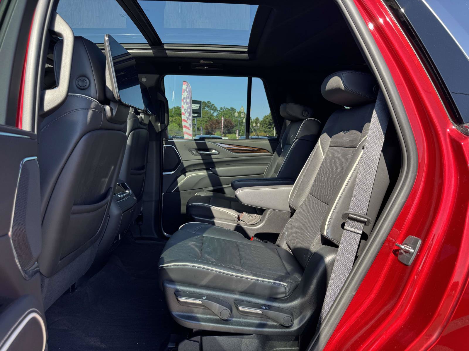 Certified 2023 Cadillac Escalade Premium Luxury w/ LPO, Floor Liner Package AWD/4WD image 12