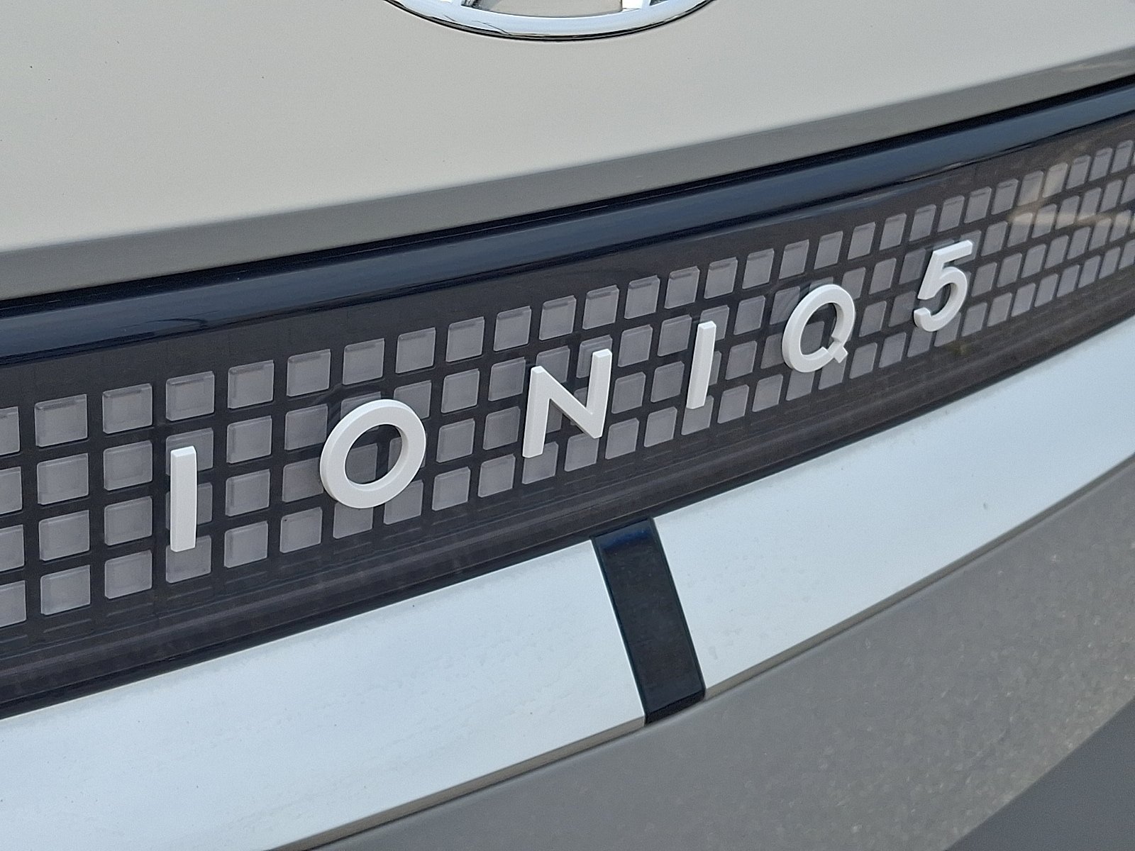 Certified 2023 Hyundai Ioniq 5 Limited AWD/4WD image 32