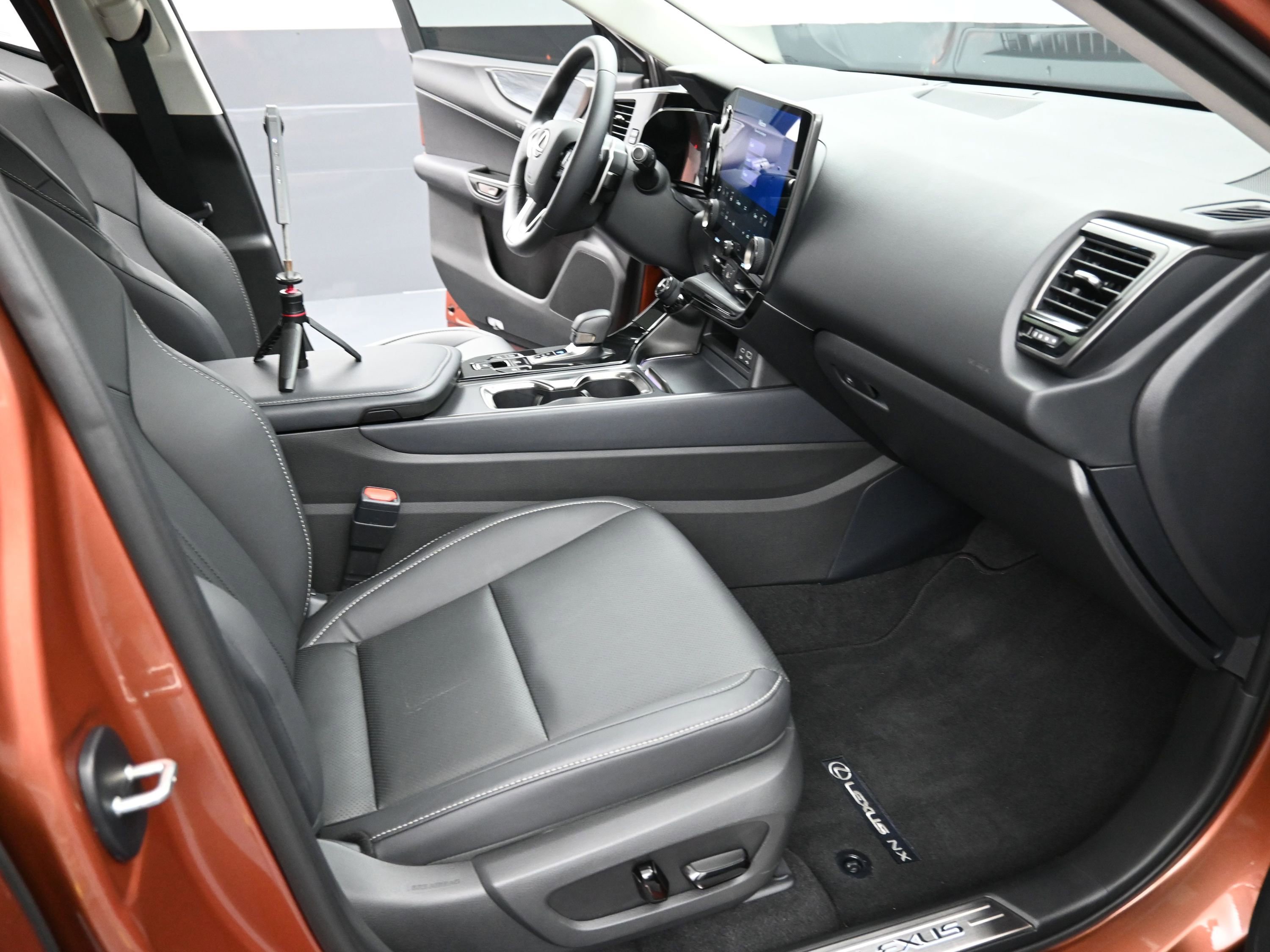 Used 2025 Lexus NX 350h AWD w/ Cold Area Package image 20