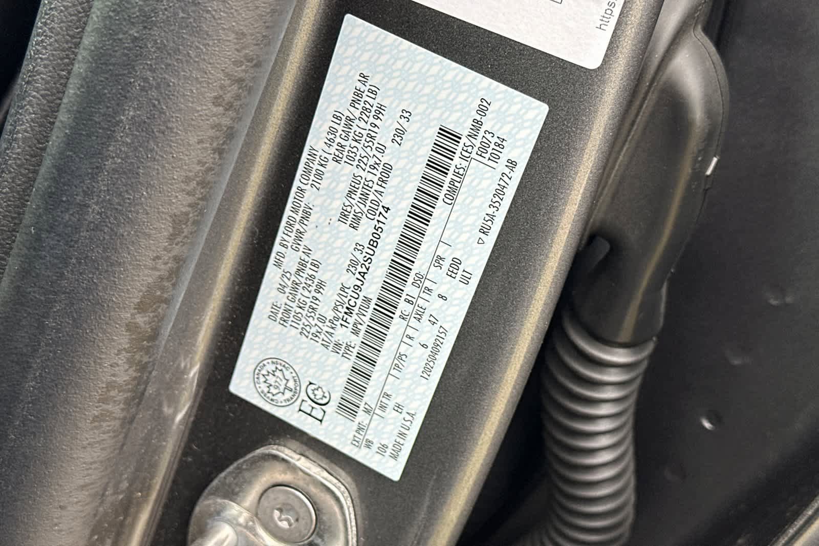 Certified 2025 Ford Escape Platinum image 30