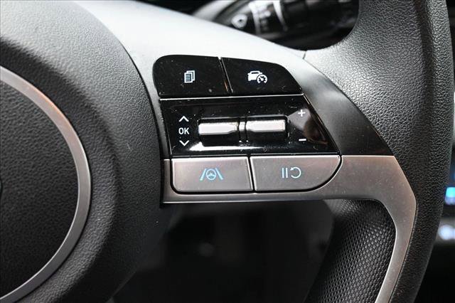 Used 2024 Hyundai Elantra SEL FWD image 13