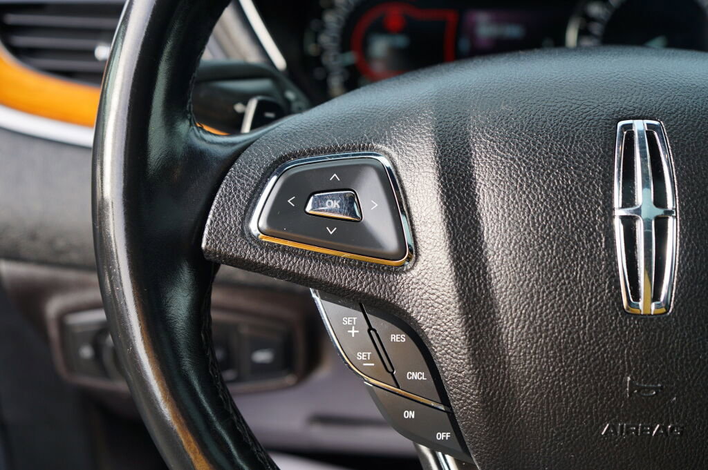 Used 2016 Lincoln MKC Reserve w/ Lincoln MKC Climate Package image 21