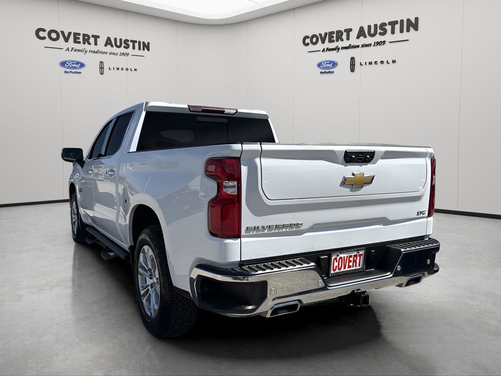 Used 2025 Chevrolet Silverado 1500 LTZ image 3
