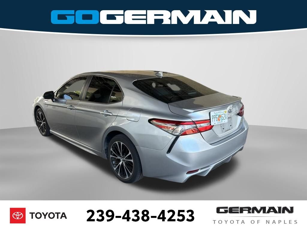 Used 2019 Toyota Camry SE w/ Convenience Package FWD image 9
