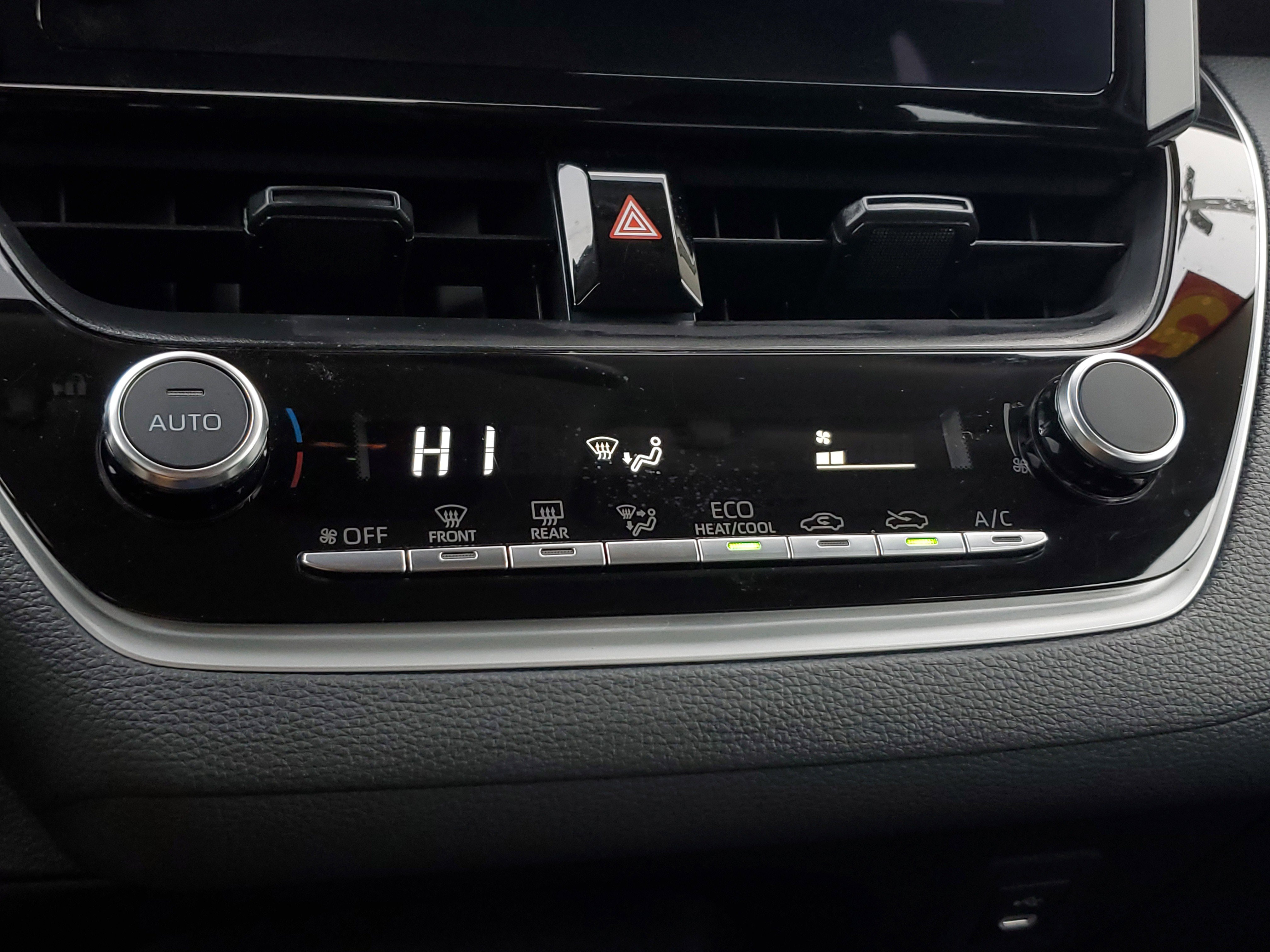 Certified 2025 Toyota Corolla LE image 25