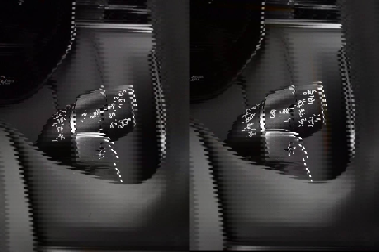 Used 2023 Land Rover Range Rover SE image 33