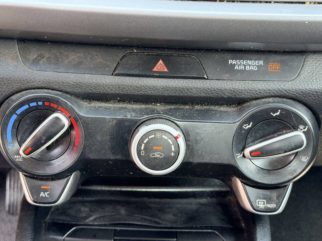 Used 2019 Kia Rio S image 18