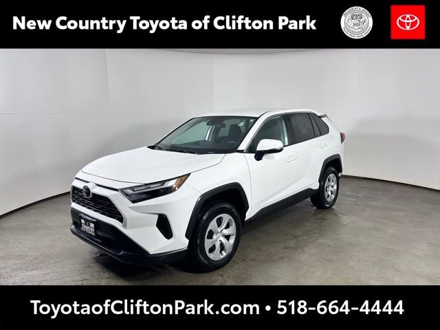 Used 2023 Toyota RAV4 LE image 7
