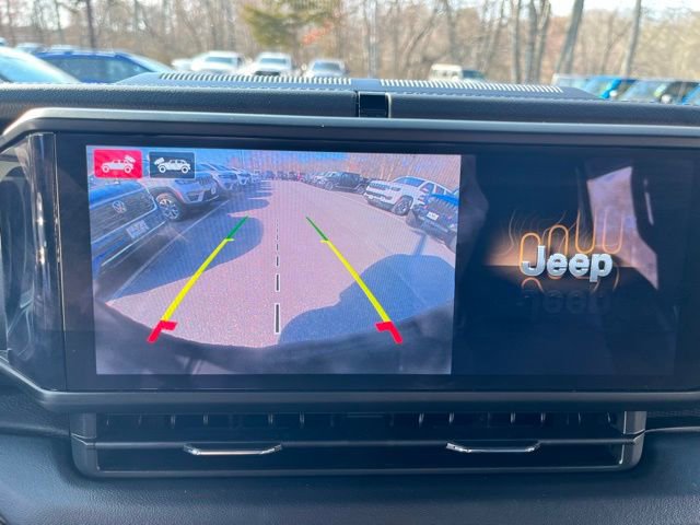 Used 2024 Jeep Wrangler Unlimited Rubicon 4xe image 41