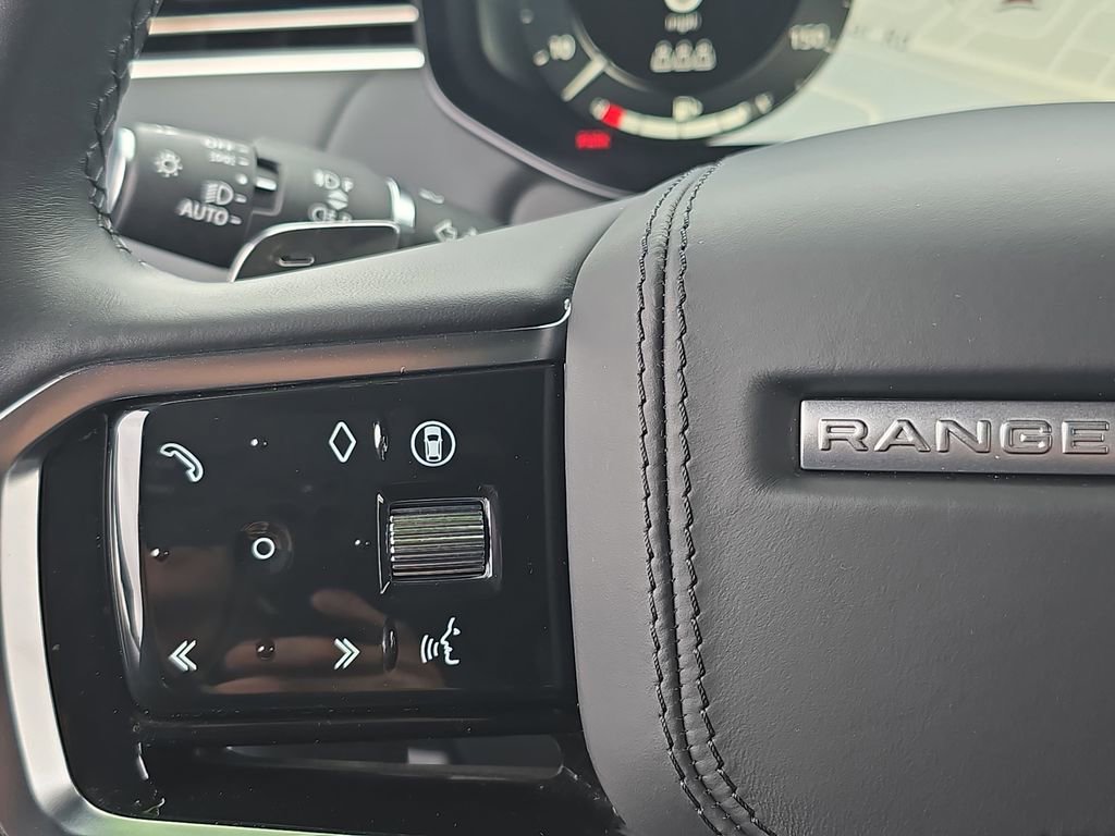 Certified 2025 Land Rover Range Rover Sport AWD/4WD image 18
