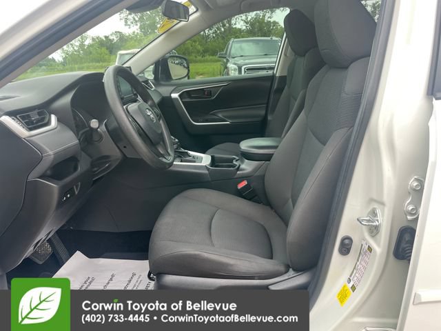 Used 2021 Toyota RAV4 LE FWD image 17