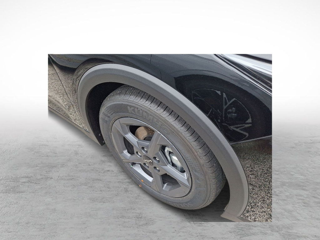 New 2025 Kia K4 FWD image 3