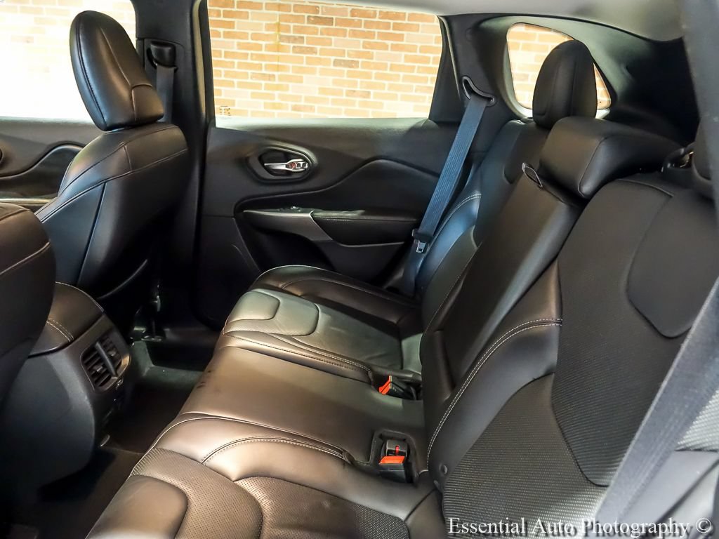 Used 2019 Jeep Cherokee Limited FWD image 12