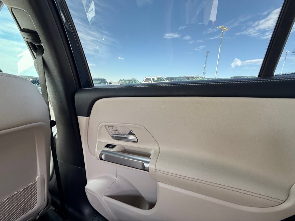Used 2022 Mercedes-Benz GLB 250 4MATIC image 19