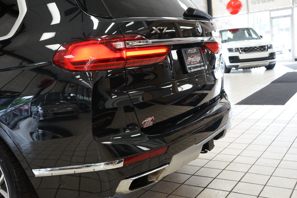 Used 2020 BMW X7 xDrive40i w/ Premium Package AWD/4WD image 18
