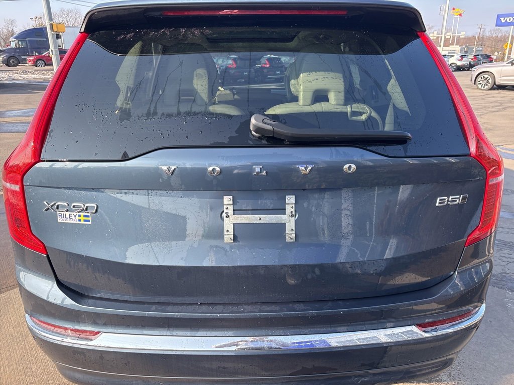 Certified 2023 Volvo XC90 B5 Plus image 7