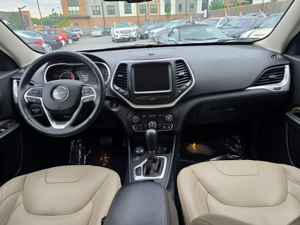 Used 2016 Jeep Cherokee Limited AWD/4WD image 17