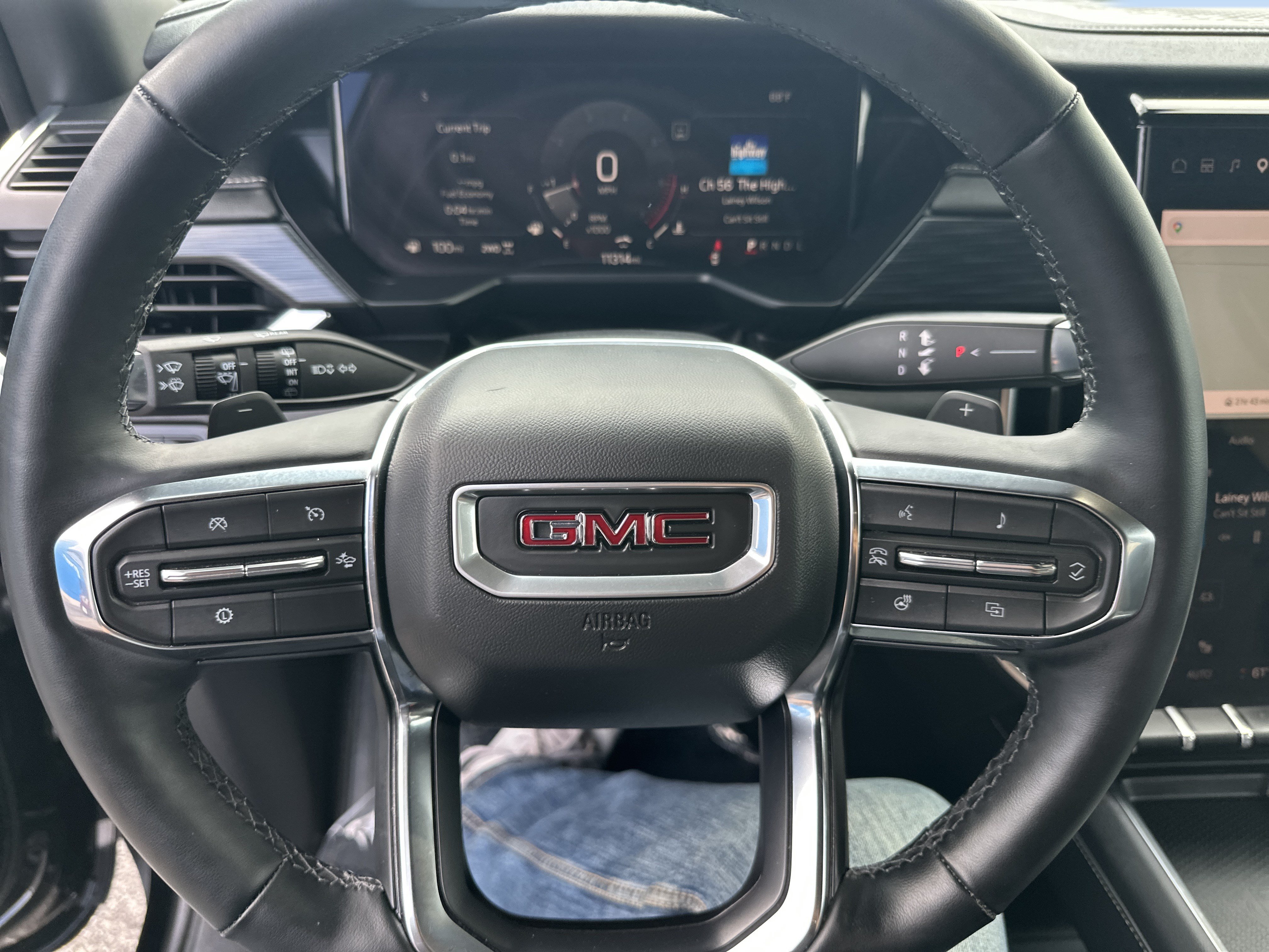 Used 2025 GMC Acadia Elevation AWD/4WD image 15