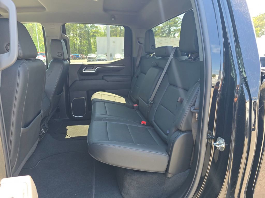 Certified 2025 GMC Sierra 1500 SLT AWD/4WD image 30