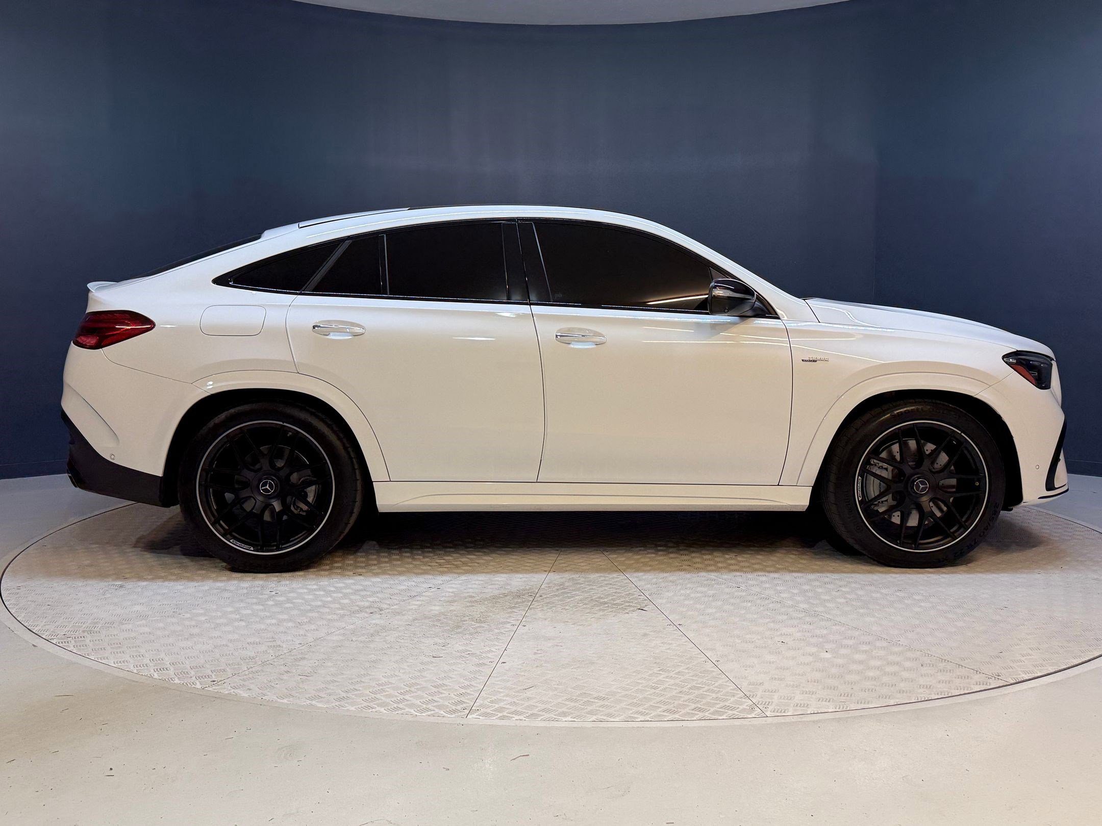 Used 2024 Mercedes-Benz GLE 53 AMG 4MATIC Coupe image 8