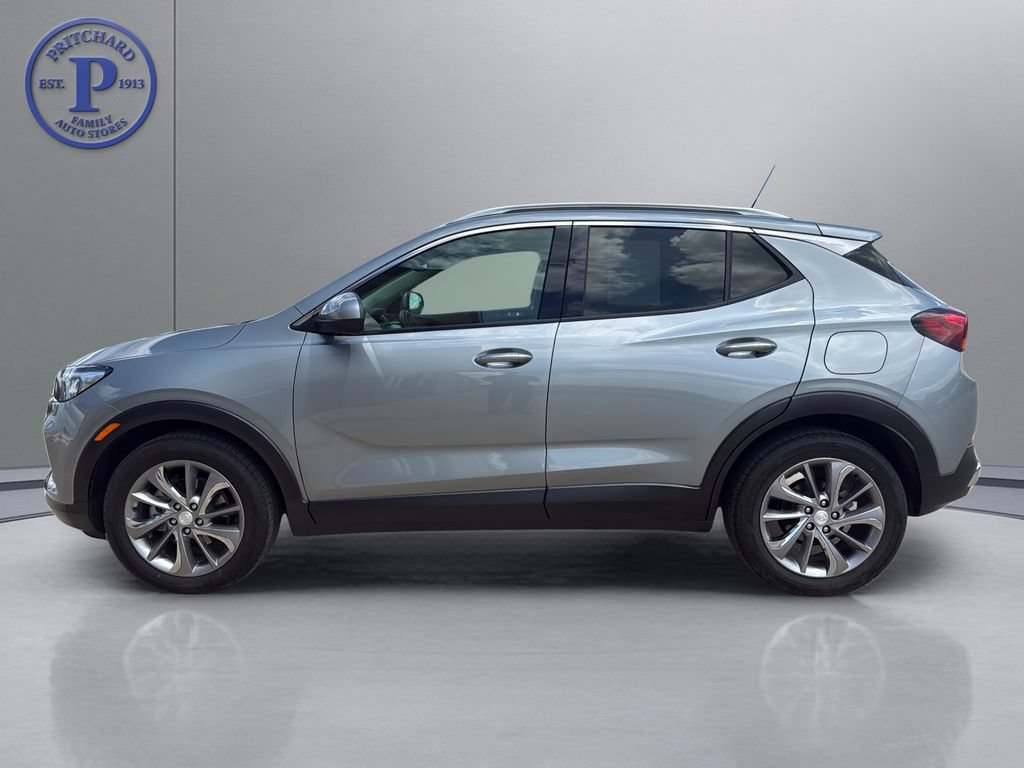 Used 2023 Buick Encore GX Essence w/ Experience Buick Package FWD image 4