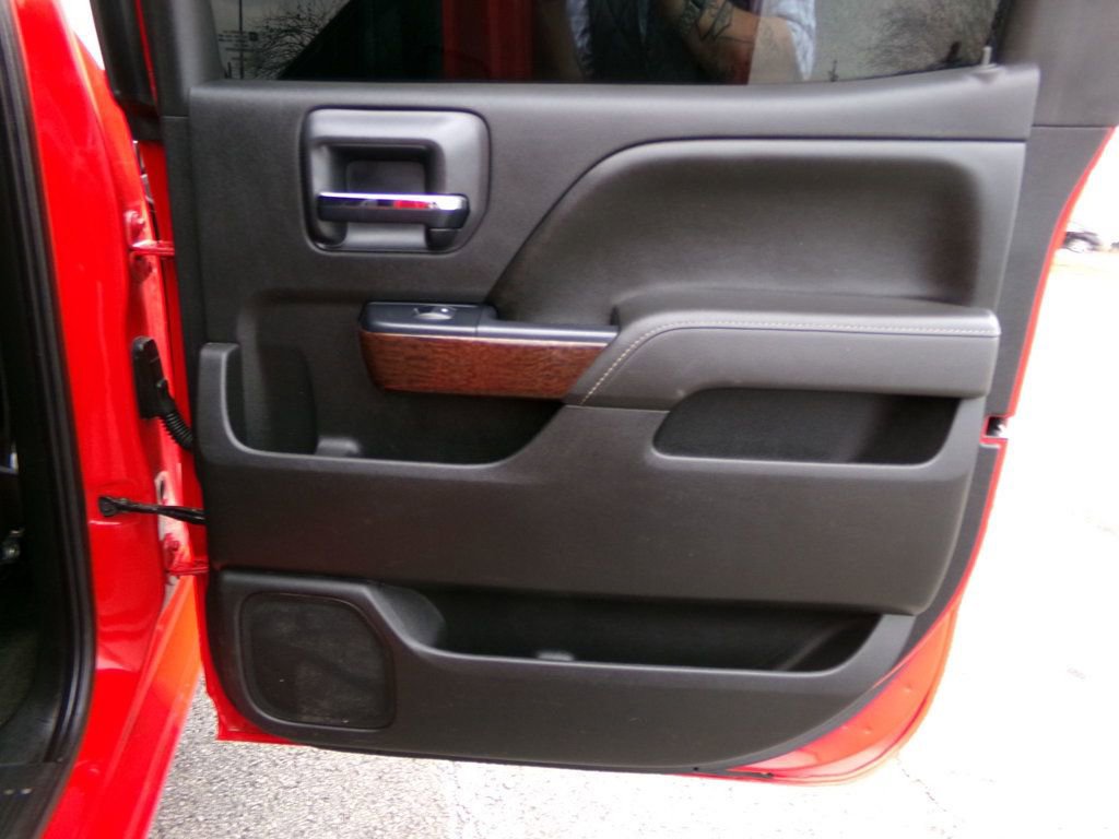 Used 2017 GMC Sierra 2500 SLT w/ Duramax Plus Package image 14