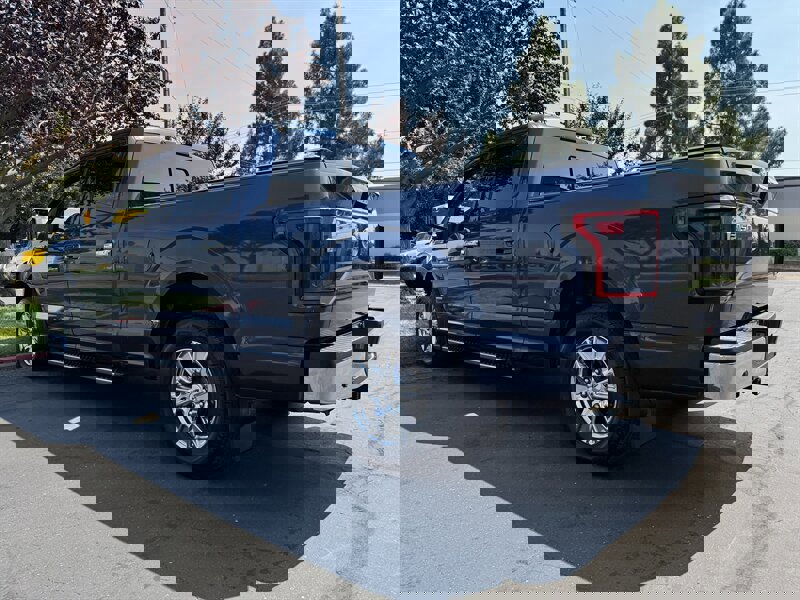 Used 2017 Ford F150 XLT image 9