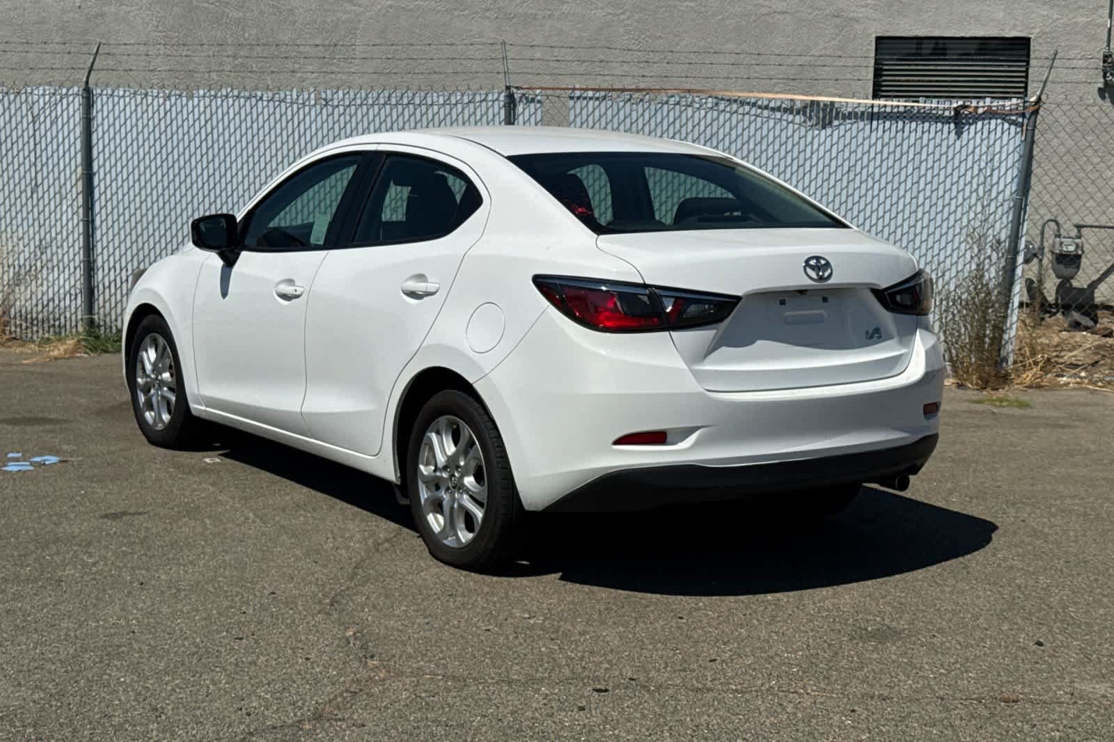 Used 2018 Toyota Yaris iA FWD image 5