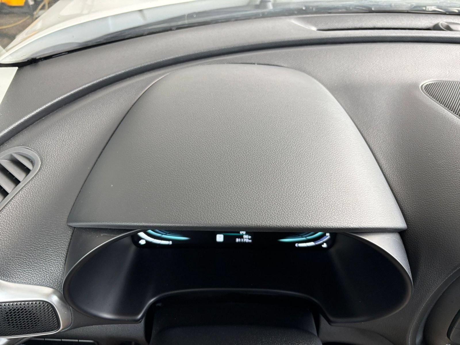 Used 2025 Kia Soul LX w/ LX Technology Package FWD image 34