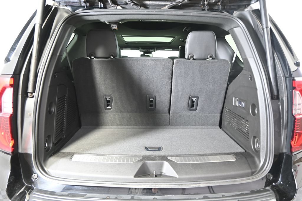 Used 2025 GMC Yukon Denali w/ Sun & Power Step Package AWD/4WD image 17