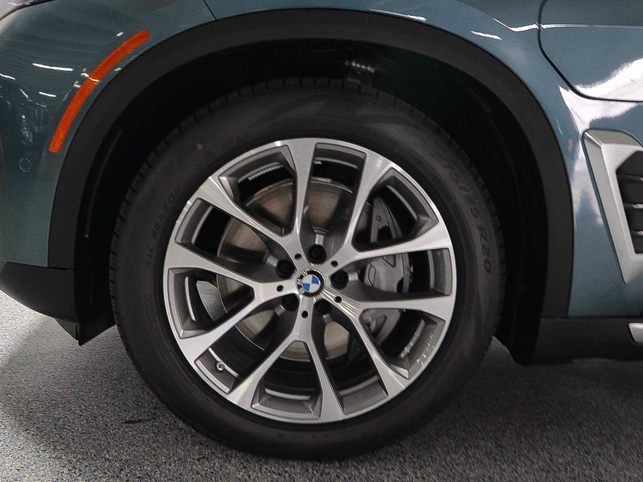 Used 2026 BMW X5 xDrive50e AWD/4WD image 5